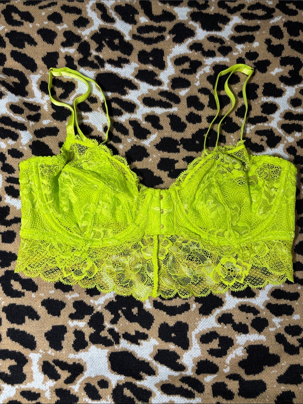 Savage X Fenty Lace Front Closure underwire Bralette